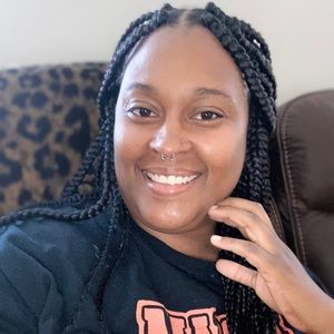 Meet your Posher, Legina